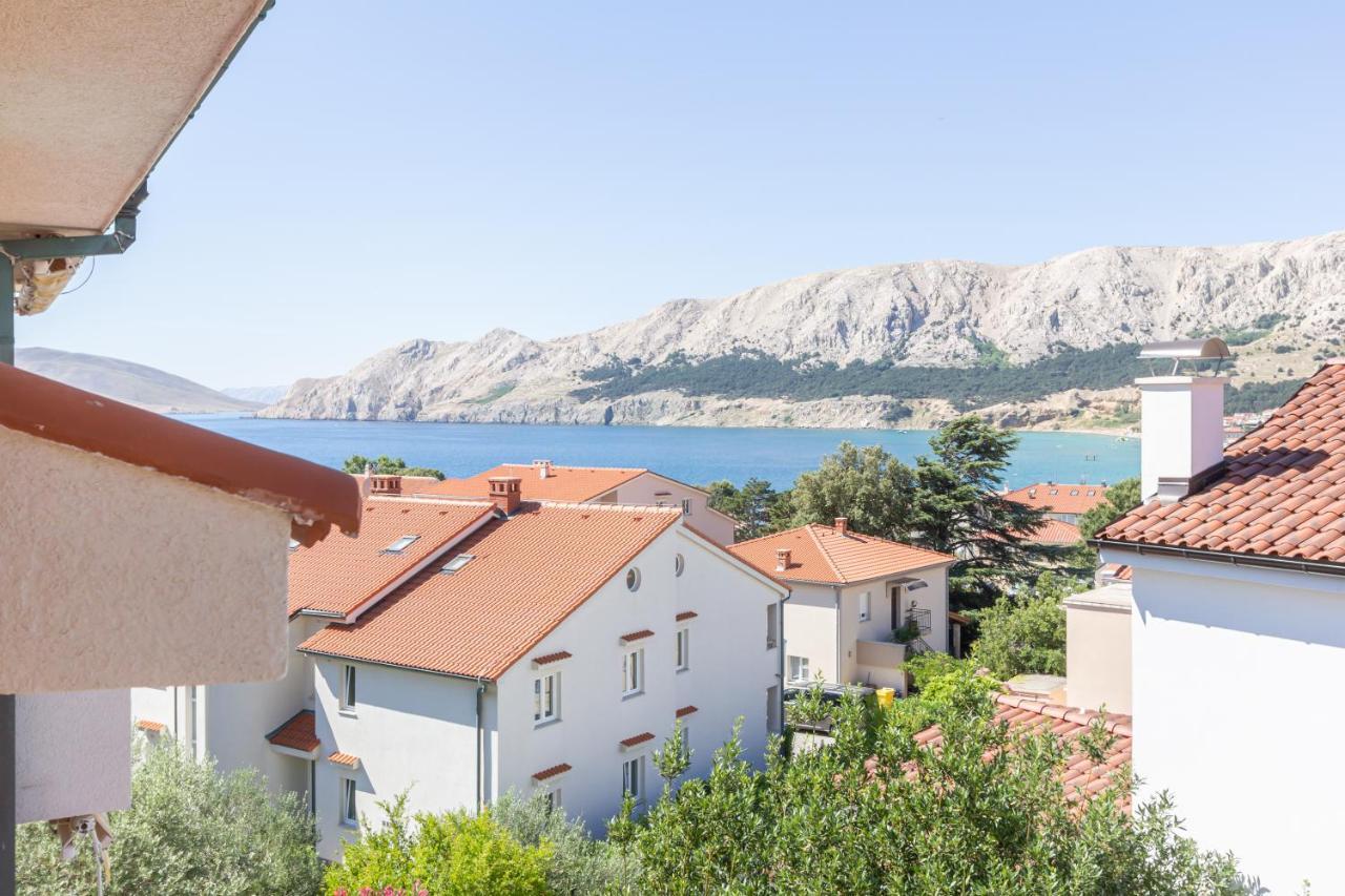 Apartments Ema & Mislav With Terrace Baška Exterior foto